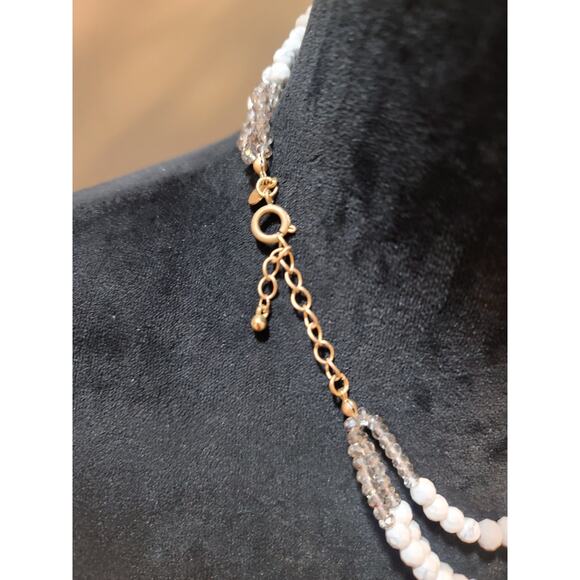 Womens Multi Strand Beaded Necklace With Red White Black Stones Spring Ring Lock - Picture 6 of 6